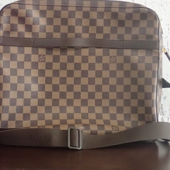 Louis Vuitton Damier Monogram Messenger Bag - Picture 1 of 7